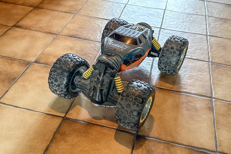 Ferngesteuertes Auto Tonka